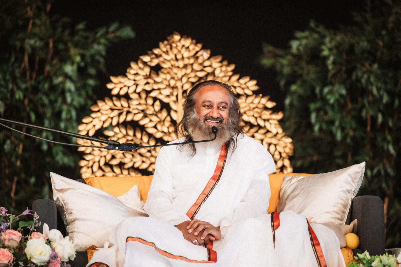 gurudev sri sri ravi shankar smiling after meditation